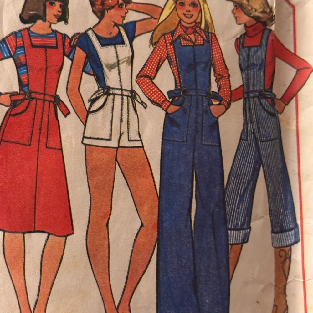 Pattern (McCall’s).  Women's Jumper and Jumpsuit Pattern - Picture 3 of 7